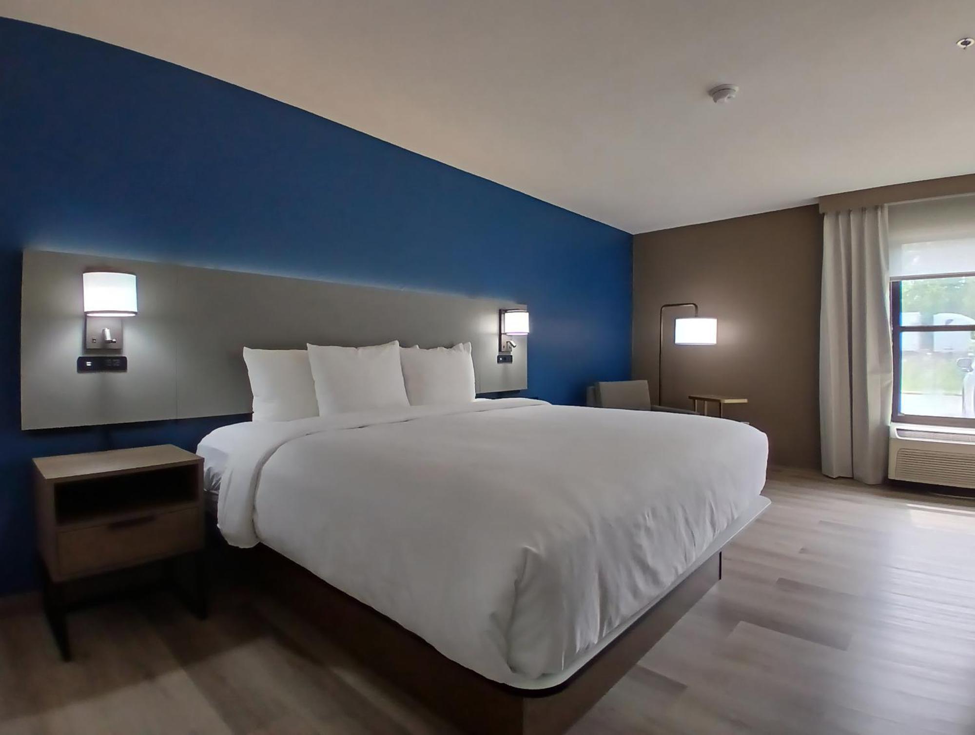 Comfort Inn Near Downtown & Blue Ridge Pkwy Marion Buitenkant foto